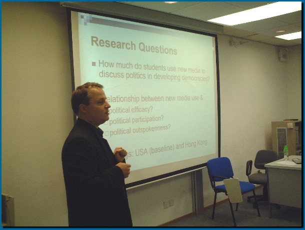 602x451 pixels (95K)